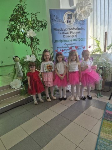 Udział w IV Międzyprzedszkolnym Festiwalu Piosenki Dziecięcej „Rozśpiewane Roztocze”!